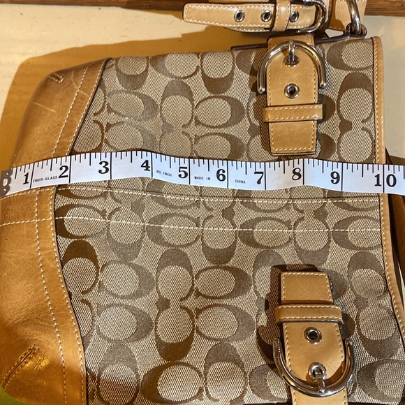 Vintage Coach Signature “C” crossbody bag - Picture 9 of 10